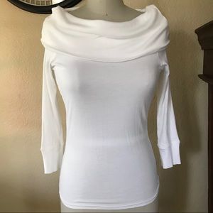 Abercrombie and Fitch 3/4 length shirt 👚